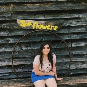 Meet your Posher, Karla